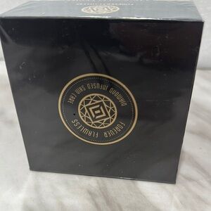 24K Gold Series DerMagnetic Mask - Black and Gold